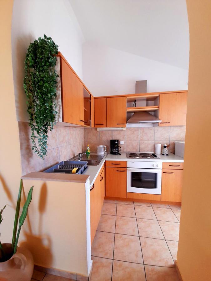חוואר Apartments And Rooms Jasna מראה חיצוני תמונה