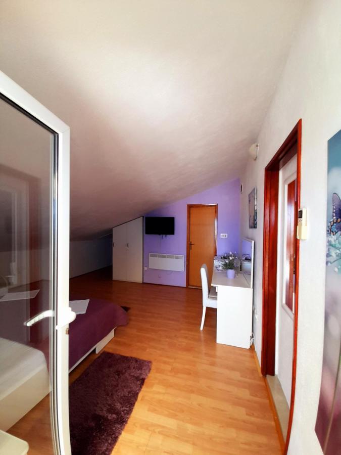 חוואר Apartments And Rooms Jasna מראה חיצוני תמונה