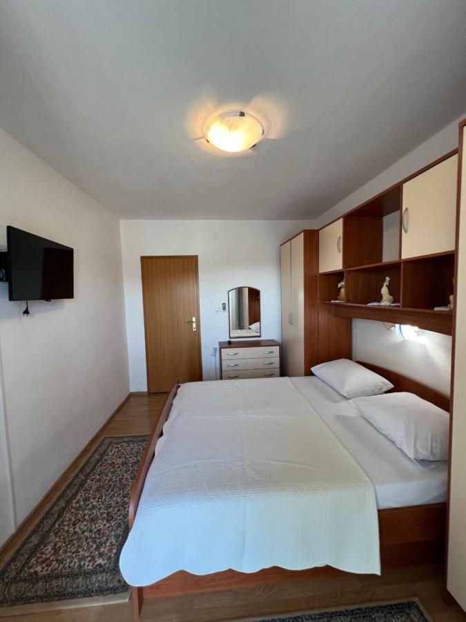 חוואר Apartments And Rooms Jasna מראה חיצוני תמונה