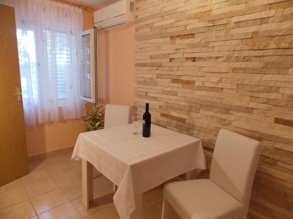 חוואר Apartments And Rooms Jasna מראה חיצוני תמונה